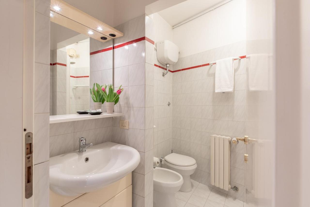 Iflat Magic Apartment In The Heart Of Trastevere Рим Екстер'єр фото